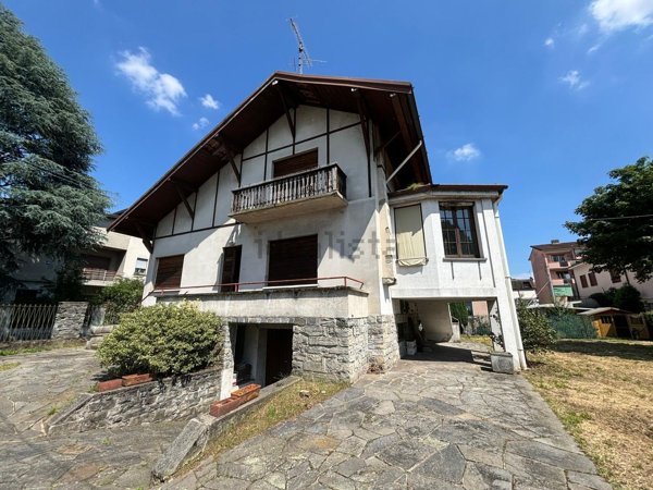 casa indipendente in vendita a Cabiate