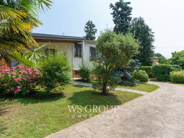 casa indipendente in vendita a Cabiate