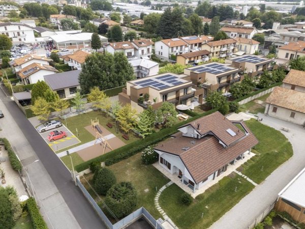 casa indipendente in vendita a Cabiate