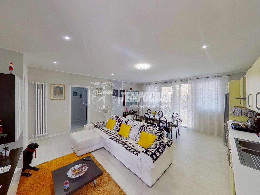 casa indipendente in vendita a Cabiate