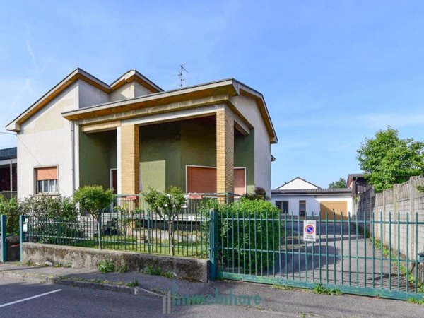 casa indipendente in vendita a Cabiate