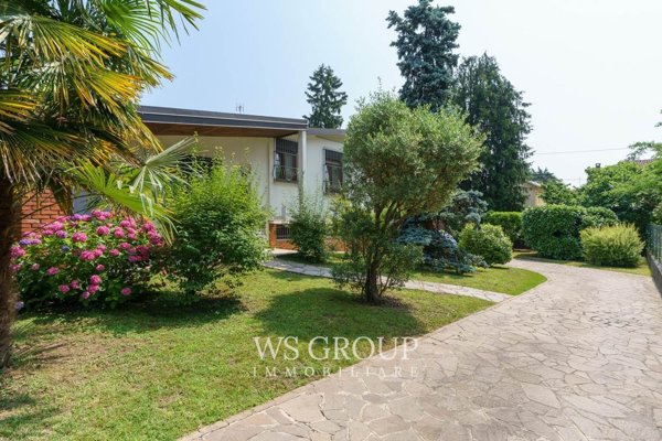 pentavano in vendita a Cabiate