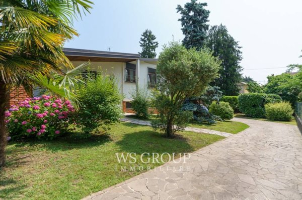 casa indipendente in vendita a Cabiate