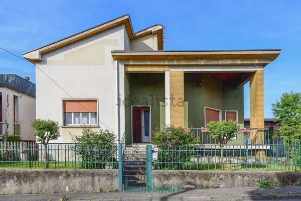 casa indipendente in vendita a Cabiate