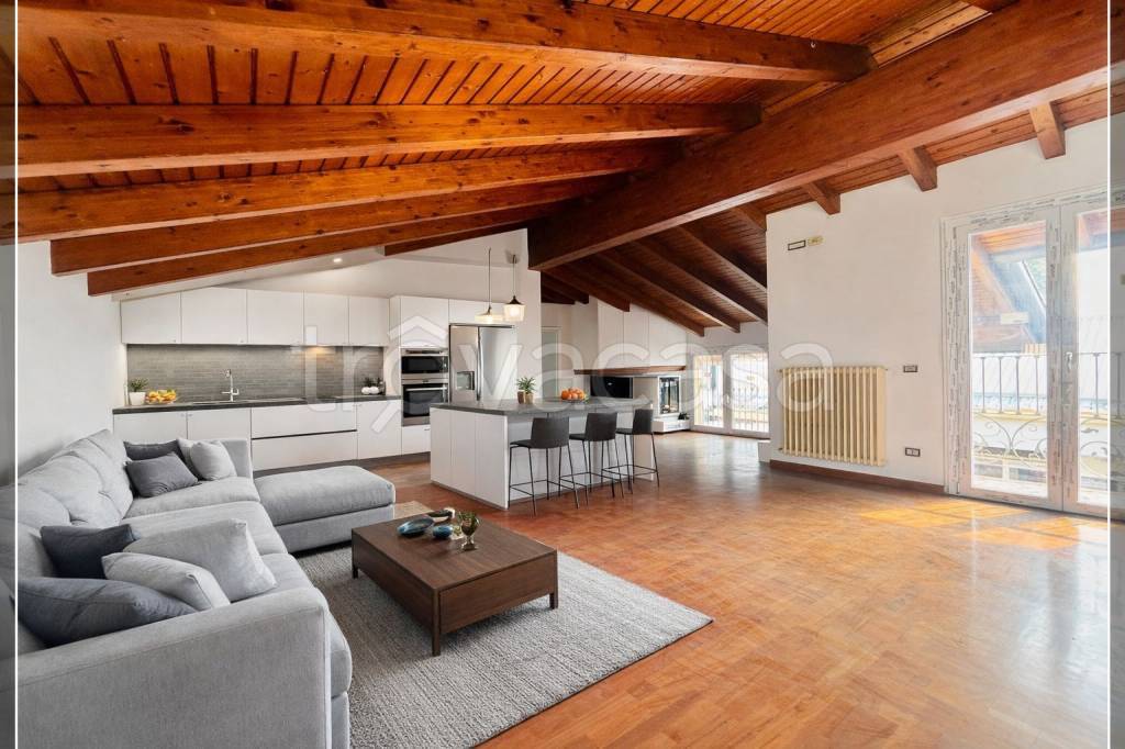 appartamento in vendita a Cabiate