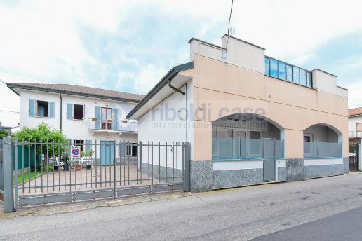casa indipendente in vendita a Cabiate