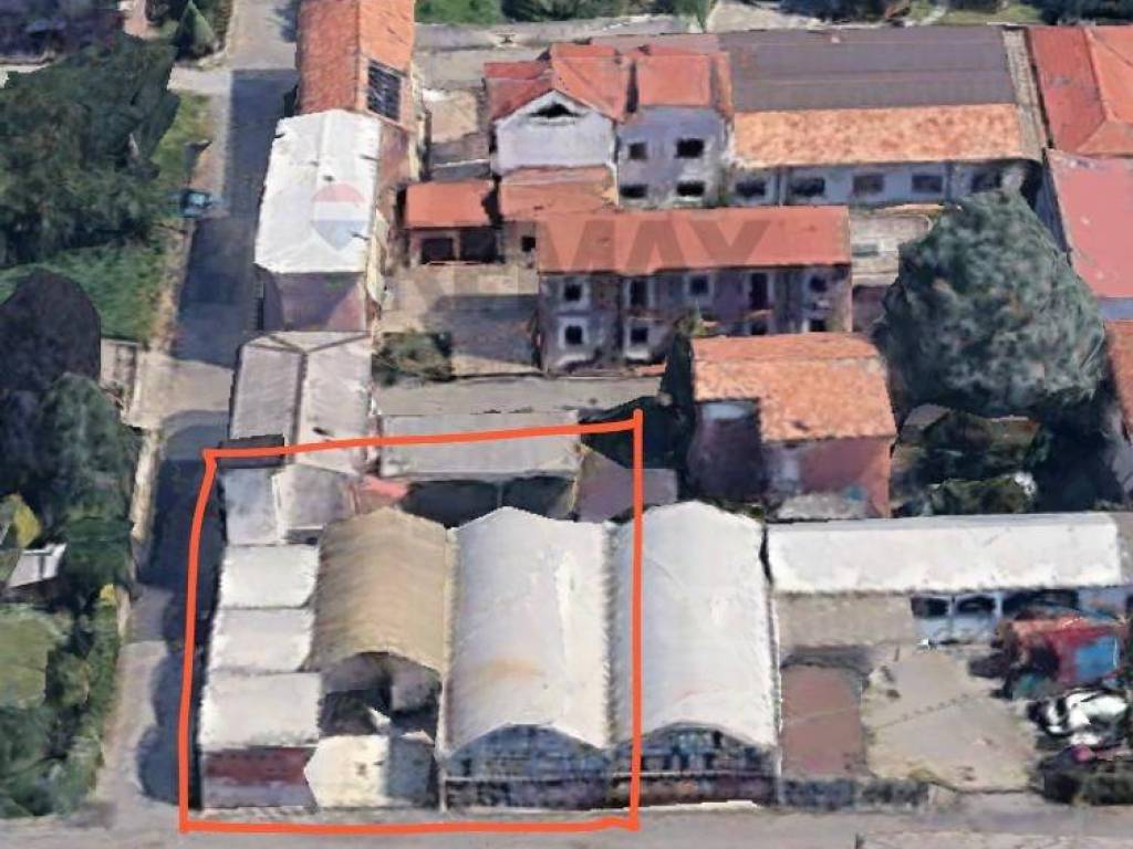 capannone in vendita a Cabiate