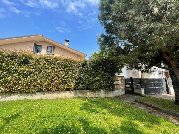 casa indipendente in vendita a Cabiate