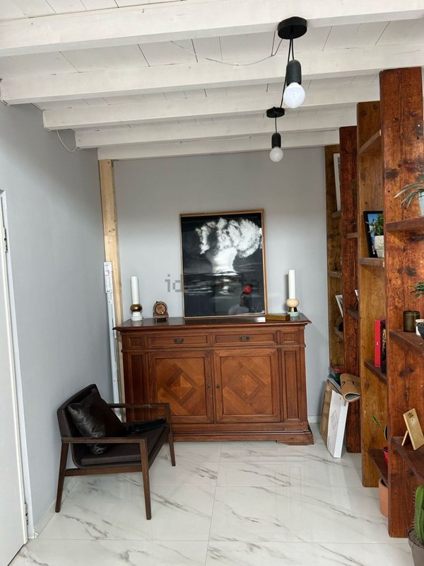 locale di sgombero in vendita a Cabiate