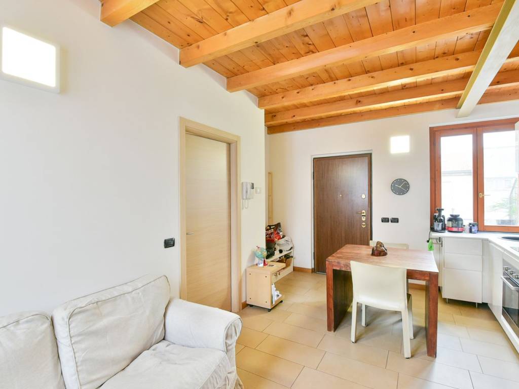 appartamento in vendita a Cabiate