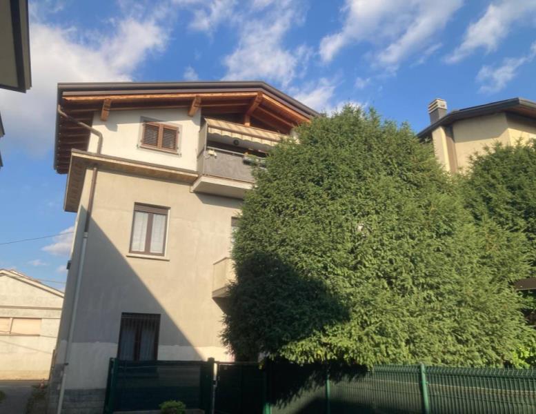 casa indipendente in vendita a Cabiate