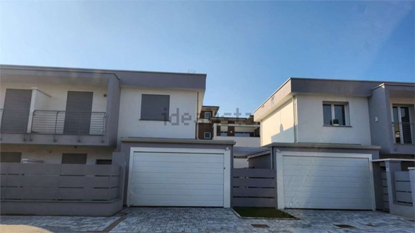 casa indipendente in vendita a Cabiate