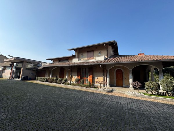 casa indipendente in vendita a Cabiate