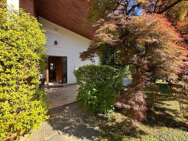 casa indipendente in vendita a Cabiate