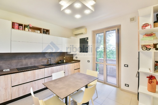 casa indipendente in vendita a Cabiate