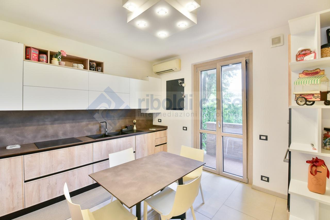 casa indipendente in vendita a Cabiate