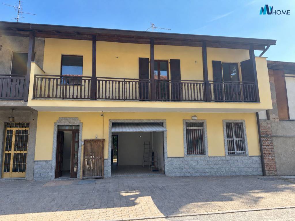 casa indipendente in vendita a Cabiate