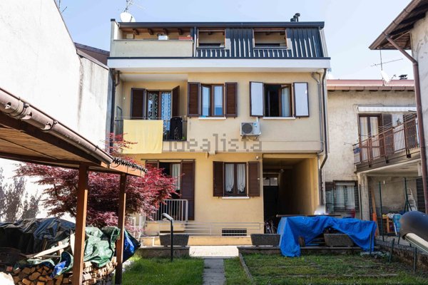 casa indipendente in vendita a Cabiate