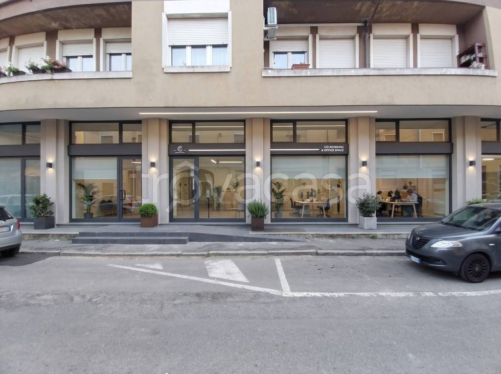 locale commerciale in vendita a Cabiate