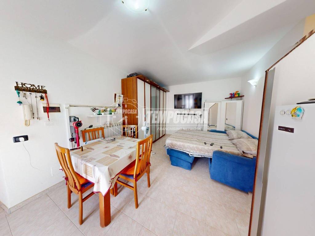 appartamento in vendita a Cadorago in zona Caslino al Piano