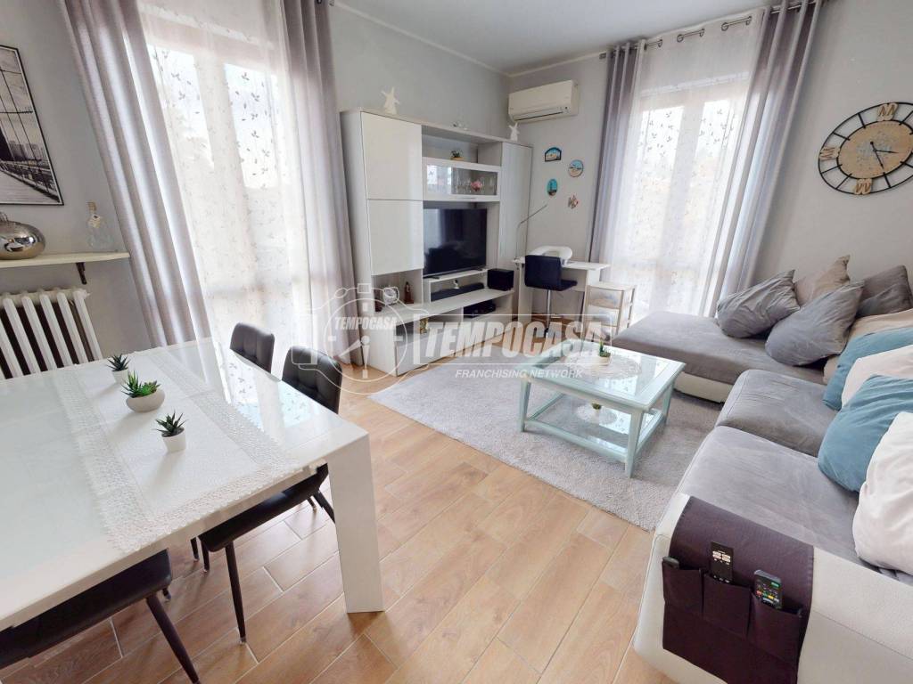 appartamento in vendita a Cadorago in zona Caslino al Piano