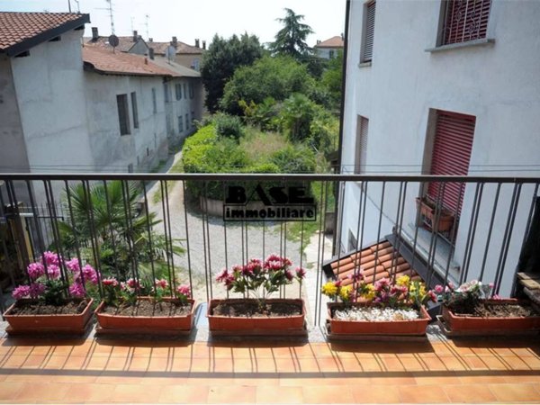 casa indipendente in vendita a Cadorago