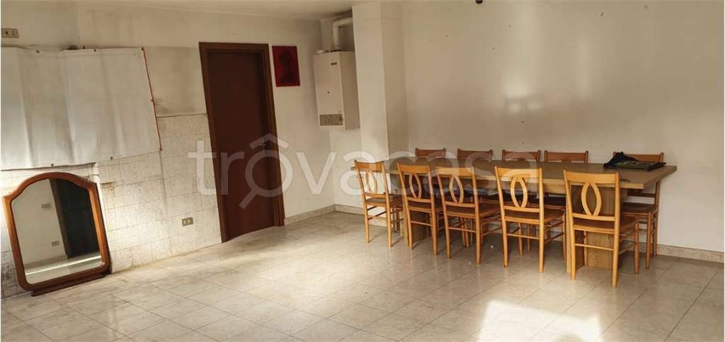 appartamento in vendita a Cadorago in zona Caslino al Piano