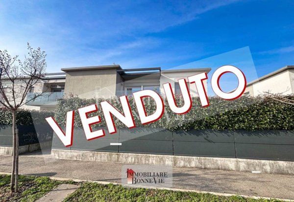 appartamento in vendita a Cadorago in zona Caslino al Piano