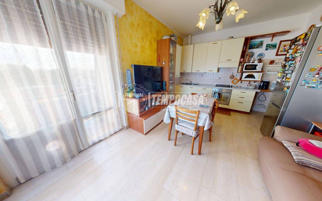 appartamento in vendita a Cadorago in zona Caslino al Piano