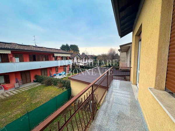 casa indipendente in vendita a Cadorago