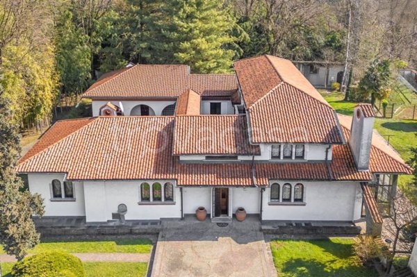 villa in vendita a Cadorago