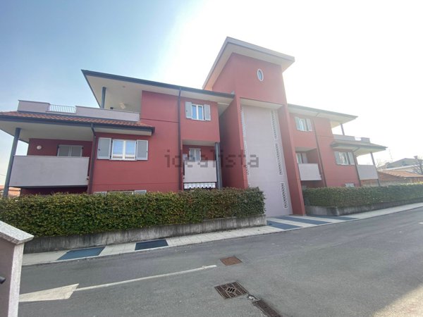 appartamento in vendita a Cadorago in zona Caslino al Piano