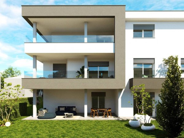 appartamento in vendita a Cadorago in zona Caslino al Piano