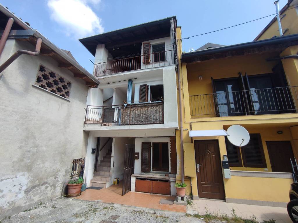 appartamento in vendita a Cadorago in zona Caslino al Piano