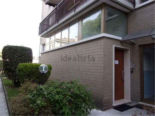 ufficio in vendita a Cadorago in zona Caslino al Piano