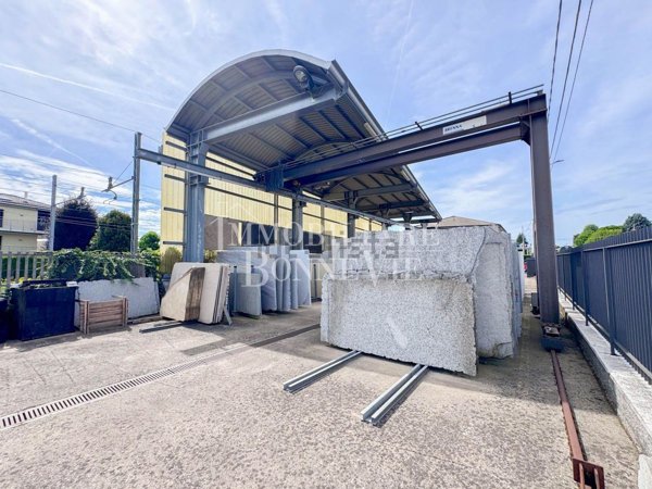 ufficio in vendita a Cadorago