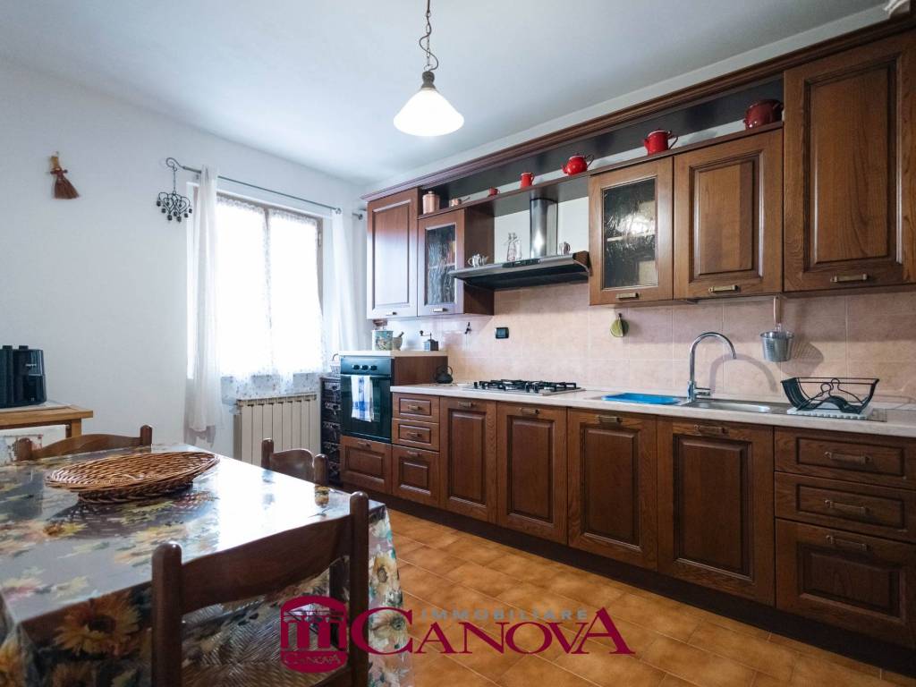 appartamento in vendita a Cadorago in zona Caslino al Piano