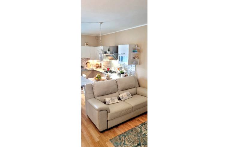 appartamento in vendita a Cadorago in zona Caslino al Piano