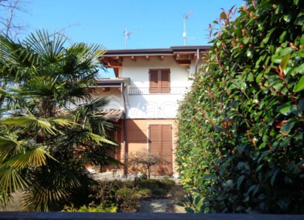 appartamento in vendita a Cadorago in zona Bulgorello