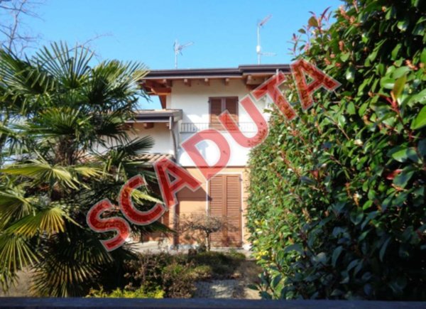 appartamento in vendita a Cadorago in zona Bulgorello