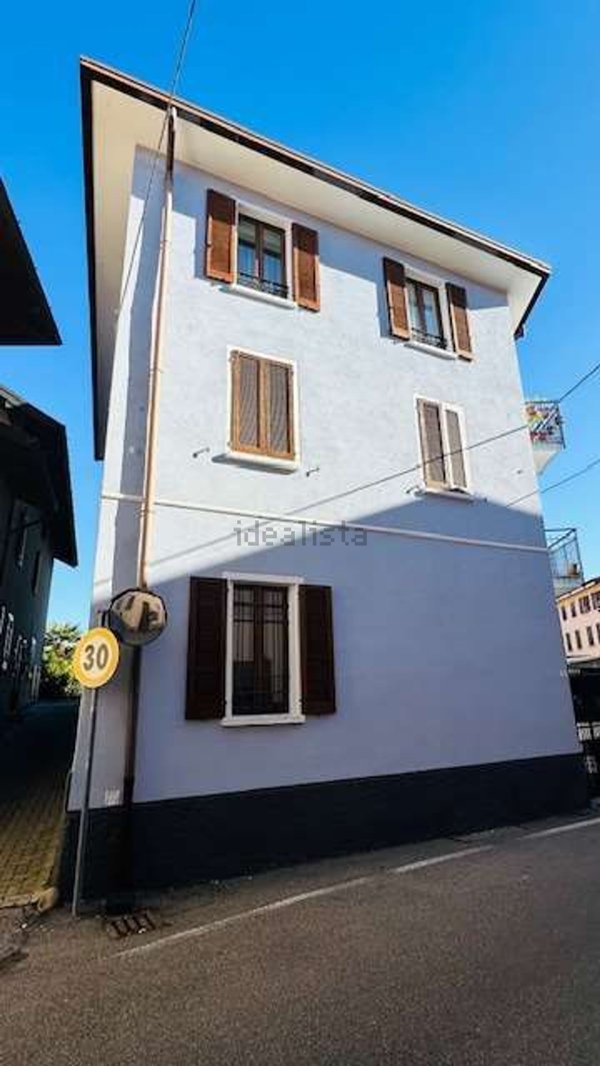 casa indipendente in vendita a Cadorago