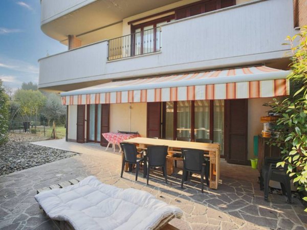 appartamento in vendita a Cadorago in zona Caslino al Piano