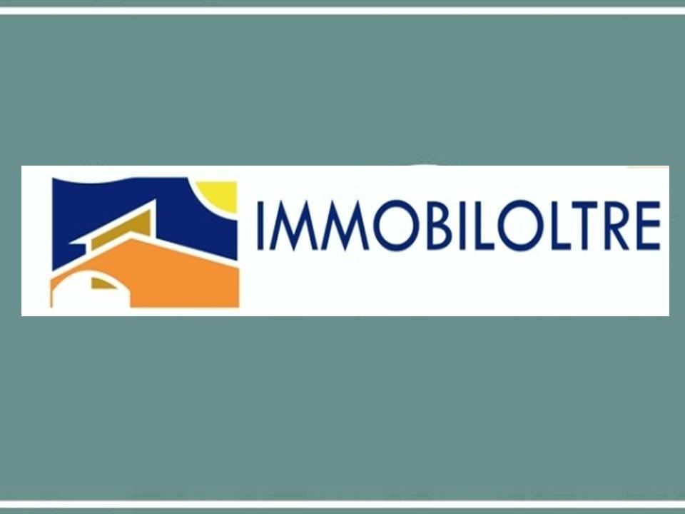 locale commerciale in vendita a Cadorago in zona Caslino al Piano