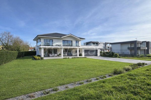 terreno edificabile in vendita a Cadorago in zona Caslino al Piano