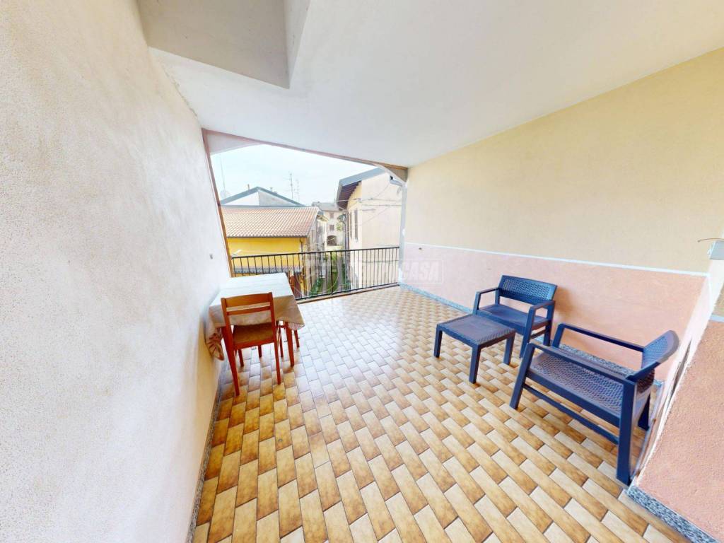 casa indipendente in vendita a Cadorago in zona Caslino al Piano