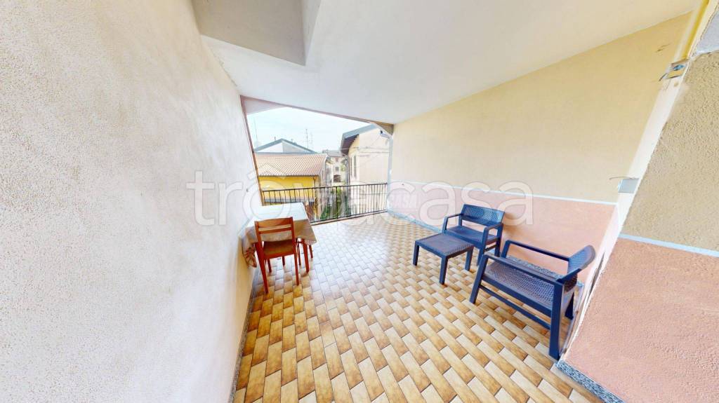 casa indipendente in vendita a Cadorago