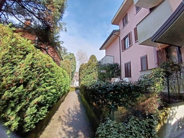 appartamento in vendita a Cadorago in zona Caslino al Piano