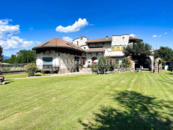 casa indipendente in vendita a Cadorago in zona Caslino al Piano