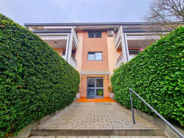 appartamento in vendita a Cadorago in zona Caslino al Piano