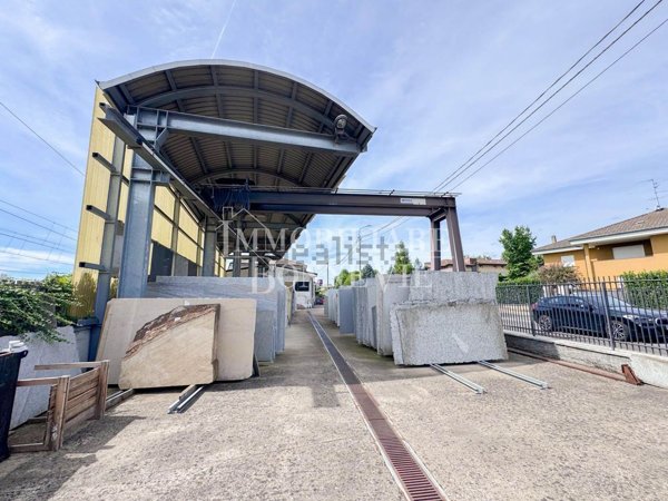 ufficio in vendita a Cadorago